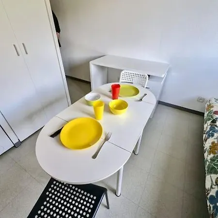 Apartament Pratique, Proche Gare & Petit Prix Avec Parking